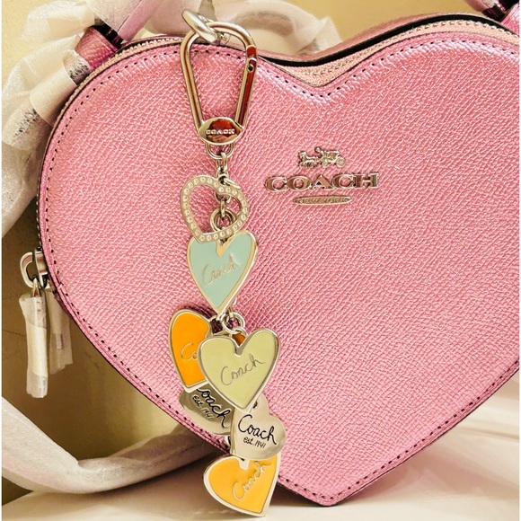 💰SOLD💰NWOT Coach 1941 Heart Keychain - Picture 2 of 10